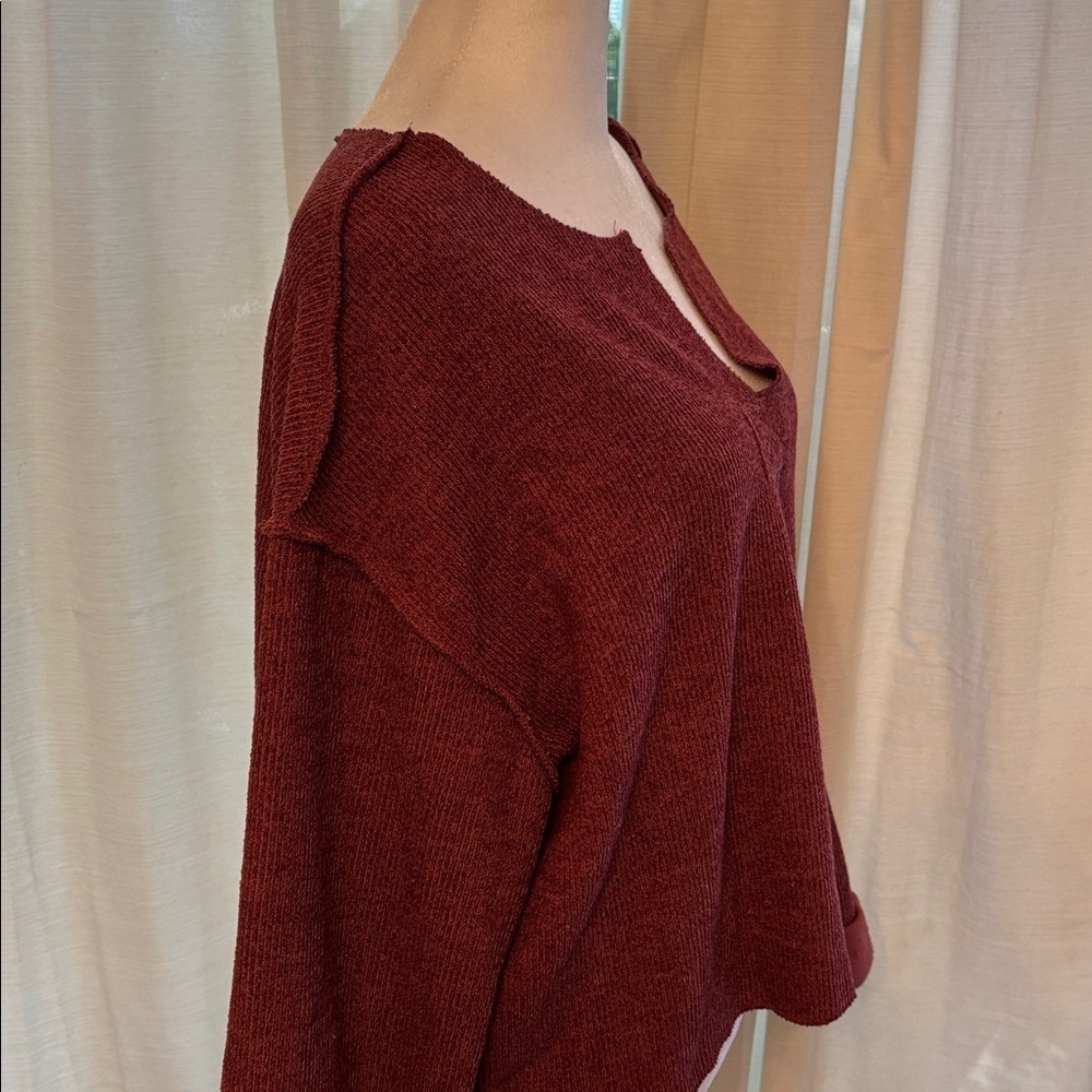 Urban Outfitters lounge sweater Oversized Sz S
V-Neck Long Sleeves - Picture 4 of 8
